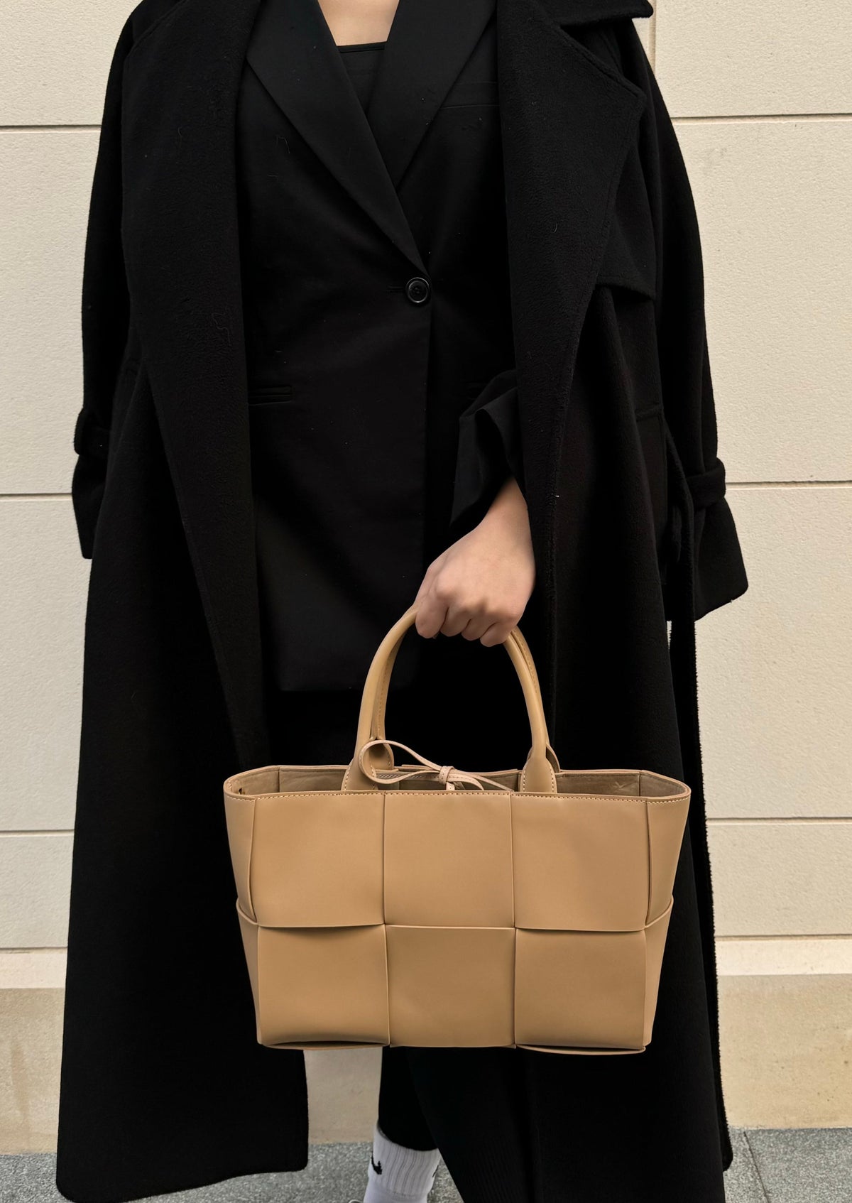 Linnea Leather Shoulder Bag Beige