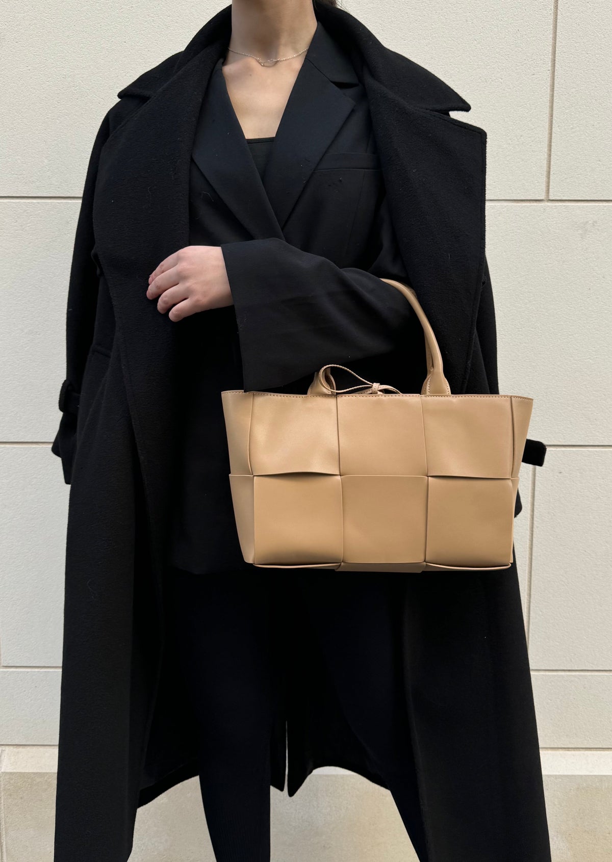 Linnea Leather Shoulder Bag Beige