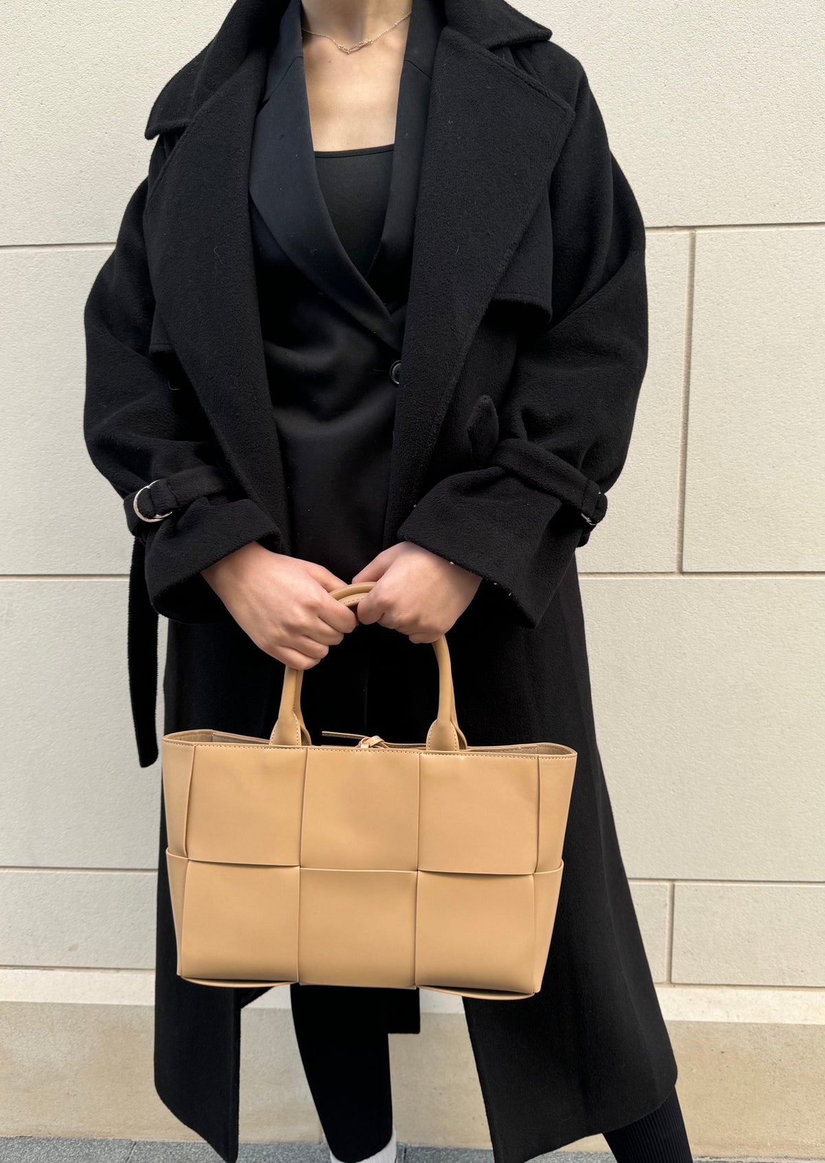 Linnea Leather Shoulder Bag Beige